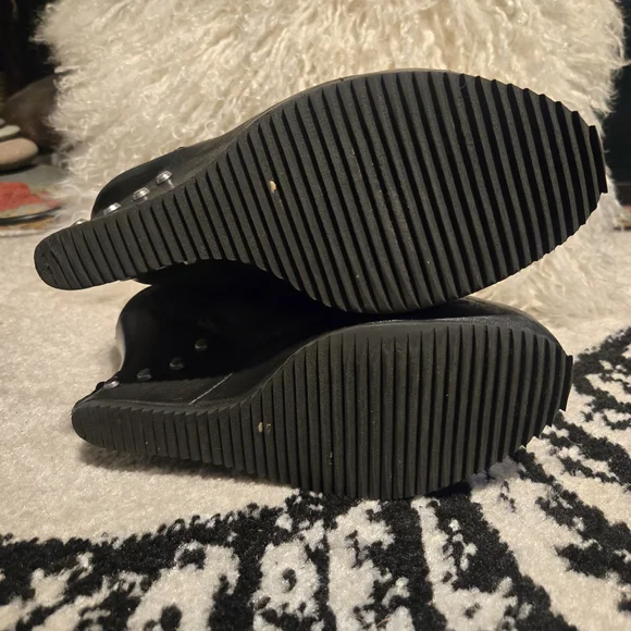 John Fluevog Conquer Safia Boots - Picture 4 of 8